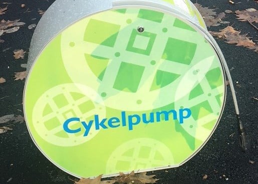 Cykelpump med Nackas logotyp.